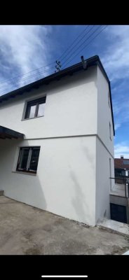 Erstbezug nach Sanierung mit Balkon: Exklusive 4-Raum-Wohnung in Obrigheim