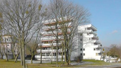 Bad Wilhelmshöhe: Moderne, sonnige 2-Zimmer-Wohnung mit Balkon zur Kapitalanlage