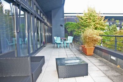 Moderne Penthousewohnung mit großer Dachterrasse & herrlichem Ausblick ins Grüne  in Bad Godesberg