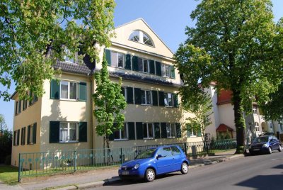 Sehr schöne 3,5-Zimmer-Wohnung mit Balkon zu vermieten