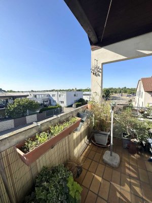 Helle 2-Zimmer Wohnung mit Balkon und Stellplatz