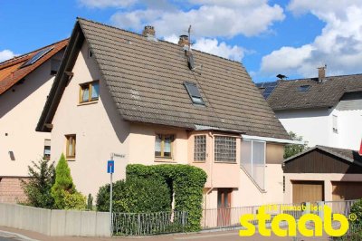 FREISTEHENDES 1 FAMILIENHAUS MIT GARAGEN, HALLE UND GARTENGRUNDSTÜCK