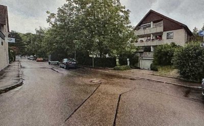 In Göppingen: Gepflegte Wohnung mit drei Zimmern und Balkon