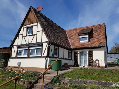 Charmantes Einfamilienhaus mit viel Potenzial und wunderschönem Garten