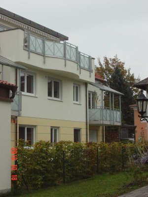 Sehr schöne 2-Zimmer-Wohnung mit Terrasse und Privatgarten