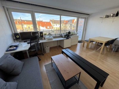 Uni und Hbf-nahe 1-Zimmerwohnung mit riesigem Balkon und EBK in den L-Quadraten