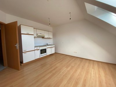 2 Zimmer Mietwohnung (46m²) mit großem Badezimmer in Rudersdorf