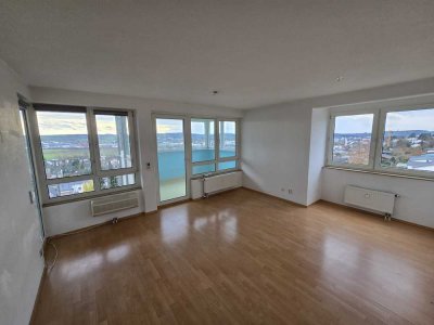 Moderne 2-Zimmer-Wohnung mit Balkon, Wintergarten und Tiefgaragenstellplatz in Sinsheim