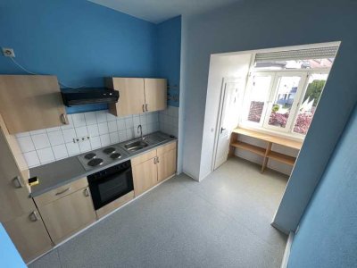 HD-Kirchheim - charmante 2-Zimmer "Single" Student*innen-Wohnung mit Einbauküche.