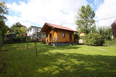 NEUER PREIS - Kleingarten - Grundstück - mit neuwertigem Holzhaus -ganzjähriges Wohnen