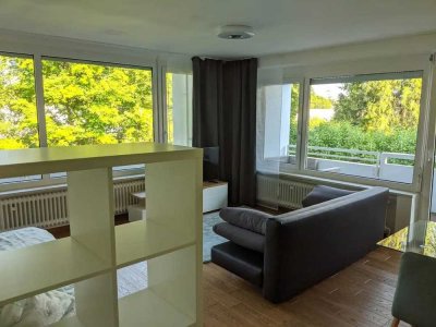 Fully Furnished 1,5-Zimmer-Wohnung mit Balkon und EBK in München