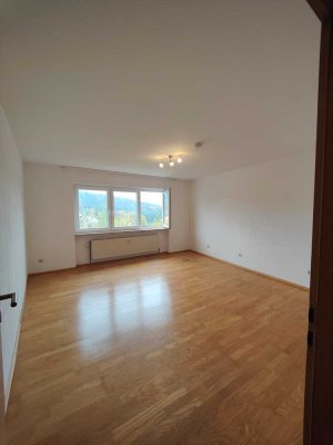 3 Zimmer-Wohnung  mit Balkon in Trockau