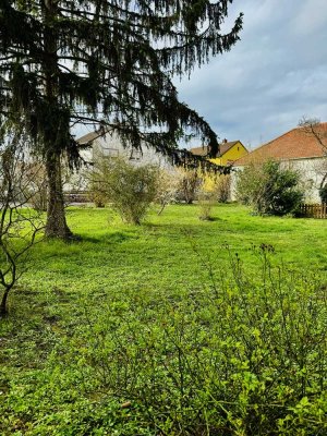 ***EINFAMILIENHAUS MIT SEPARATEM GRUNDSTÜCK ZUR BEBAUUNG IN GUTER LAGE***