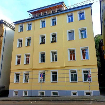 4-Zi.-Whg. in Stgt.-WEST * WG geeignet! * top renovierter ALTBAU * neue EBK * Balkon/Wintergarten!