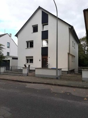 Altrip MFH mit 4 Wohnungen, 310 m² Wohnfläche und 696 m²  Grundstück