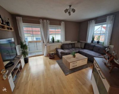 Helle 3 Zimmer Wohnung mit Balkon und EBK Nähe Stadtmitte