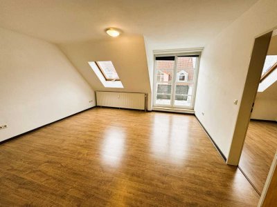 !!! 2-Zimmer-DG-Wohnung !!! WBS für mind. 52m² erforderlich !!!