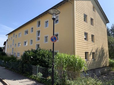 Renovierte, sonnige 3-Zimmer Wohnung inkl. EBK, Kaminofen und Süd-Balkon