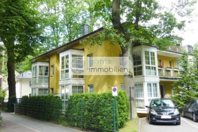 FREIE 2-Zimmer-Wohnung mit Terrasse, Balkon, Stellplatz & Keller in gepflegtem 8-Familien-Haus