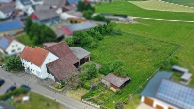 Bauernhaus mit 4.400 m² Grdst. in Randlage, Hobby-Pferdehaltung möglich