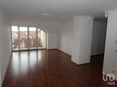 Moderne 4 Zimmerwohnung in ruhiger Lage mit 2 Balkonen und 2 Stellplätzen