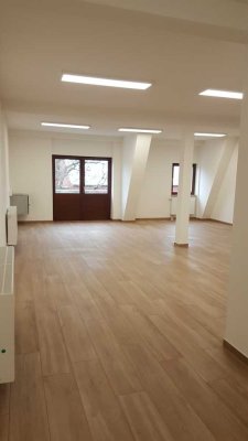 Moderne 3,5-Zimmer-Loft-Wohnung mit flexibler Raumgestaltung in Oberasbach