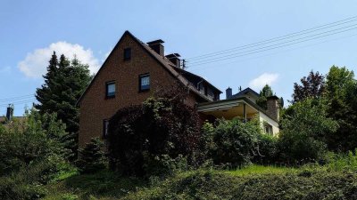 Großes Einfamilienhaus mit vielen Möglichkeiten in Königswinter-Thomasberg