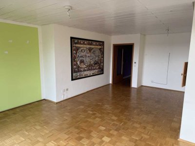 Helle 3-Zimmer-Wohnung mit Einbauküche, Balkon und Garage in Bad Mergentheim/Löffelstelzen