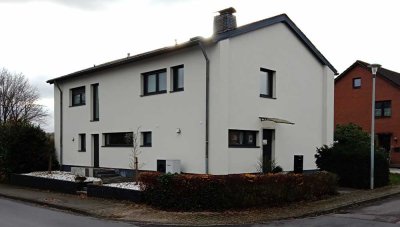 Familienfreundliche 5-Zimmer-Maisonette-Wohnung mit Garten