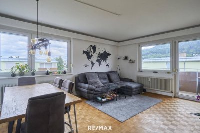 Tiergartenstraße: Geräumige 2-Zimmer-Wohnung mit separater Küche und Garage