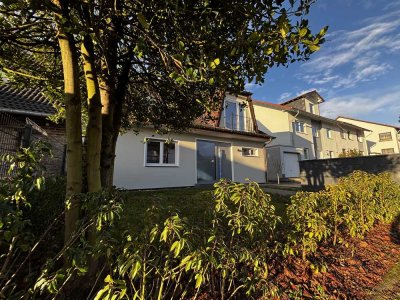 Anspruchsvoll saniertes Einfamilienhaus mit Süd-West-Terrasse und Garten in naturnaher Wohnlage