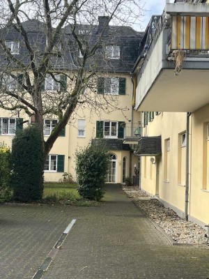 Top Rheinlage Wohnung im „Kölner Hof“ direkt an der Fähre