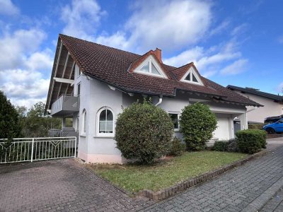 Wunderschöne 3-Zi.-Erdgeschosswohnung mit Balkon und herrlichem Weitblick!