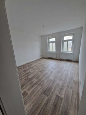 3 Raum Wohnung mit Balkon