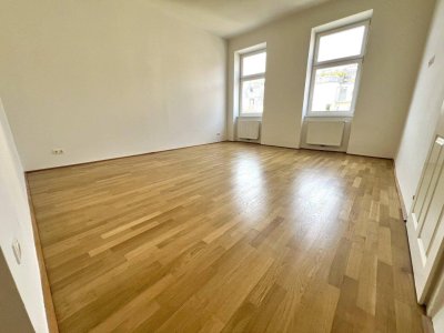 59m² Altbauwohnung: 2 Zimmer, Einbauküche &amp; Aufzug für 269.000 €