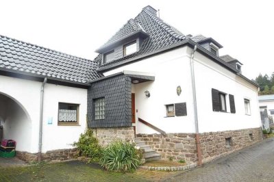 Doppelhaus in Jünkerath - Glaadt. Selbst bewohnen und/oder vermieten