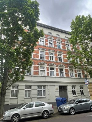 Vollständig renovierte 1-Raum Wohnung mit Einbauküche