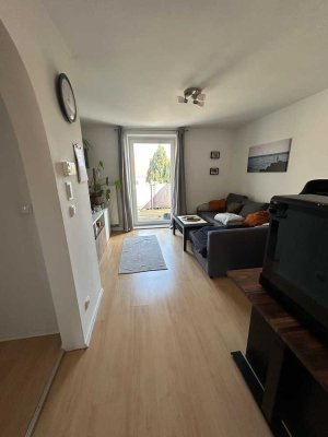 Schöne 2-Zimmer-Wohnung mit Einbauküche und Balkon