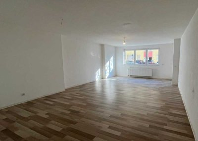 * HELLES 1 Zimmer SIngle Apartement * Erdgeschoss * modernes Duschbad