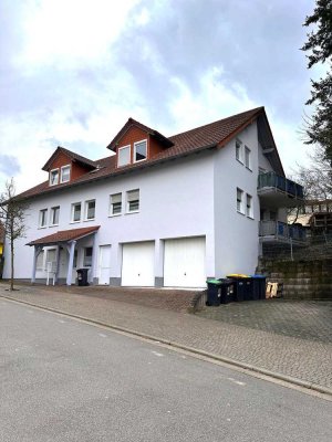 Gemütliche Dachgeschosswohnung mit Balkon in zentraler Lage von Schiffweiler