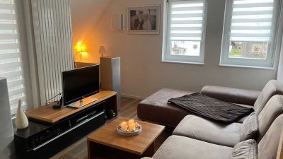 Gepflegte moderne 2,5 Zimmer DG-Wohnung