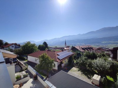 MIETKAUF MÖGLICH! Elegante 3 Zimmer Mansardenwohnung Nähe Innsbruck mit Panorama-Bergblick