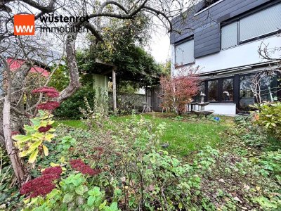 Vor den Toren Freiburgs ins eigene Zuhause.
8 charmante Zimmer auf 185 m². Mit Garten-
Oase. Garag