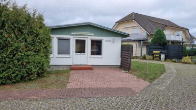 Schöner Ferienbungalow zwischen Ostsee und Achterwasser