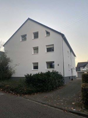 Vollständig renovierte 3-Zimmer-Wohnung mit Balkon und EBK in Haueneberstein