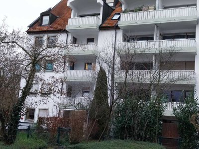 Stadtnahe 2,5-Zimmer-Wohnung mit Balkon in ruhiger Lage in Landshut (Provisionsfrei)