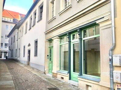 Loftartige Maisonette-Wohnung mit EBK & Balkon!