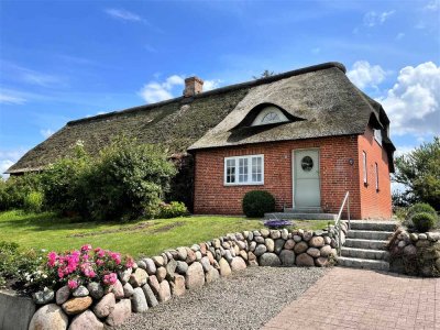 Idyllisches Hausteil unter Reet zum Selbstverwirklichen Ihrer Urlaubsträume