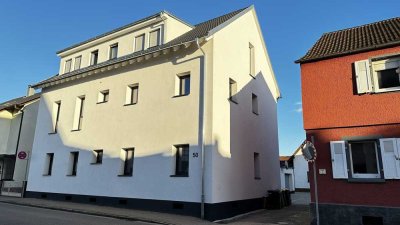 Modernes Wohnerlebnis: Exklusive 4 Zimmer Maisonette mit Terrasse in Durmersheim