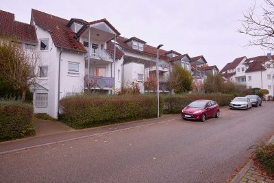 Charmante 2-Zimmer Maisonette-Wohnung in ruhiger Lage mit Balkon und Tiefgaragenstellplatz